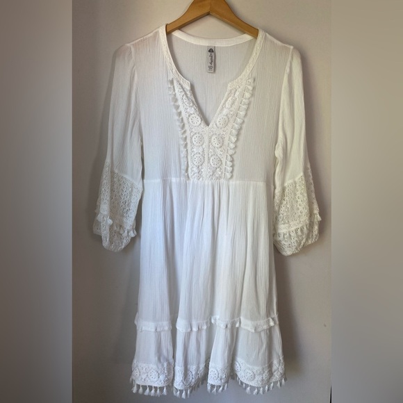 American Rag Dresses & Skirts - American Rag White Lace Detail, Billow Sleeves Boho Dress Size Medium